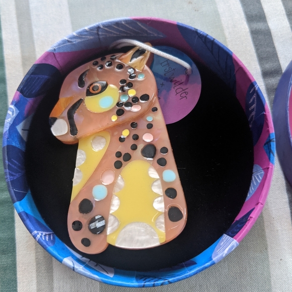 Ertswilder brooch BNWT - Picture 1 of 4